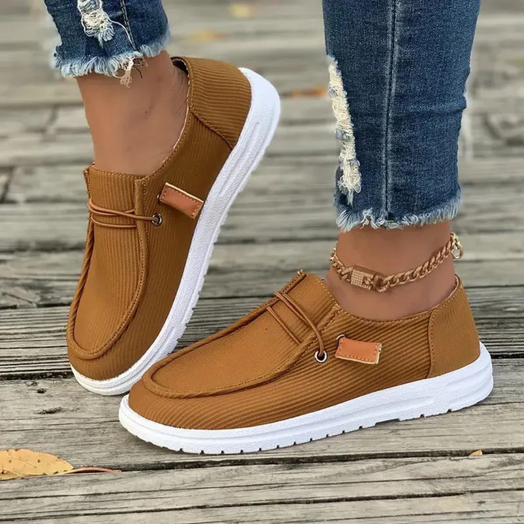 Women's slip-on shoes – Flat sole – Casual comfort