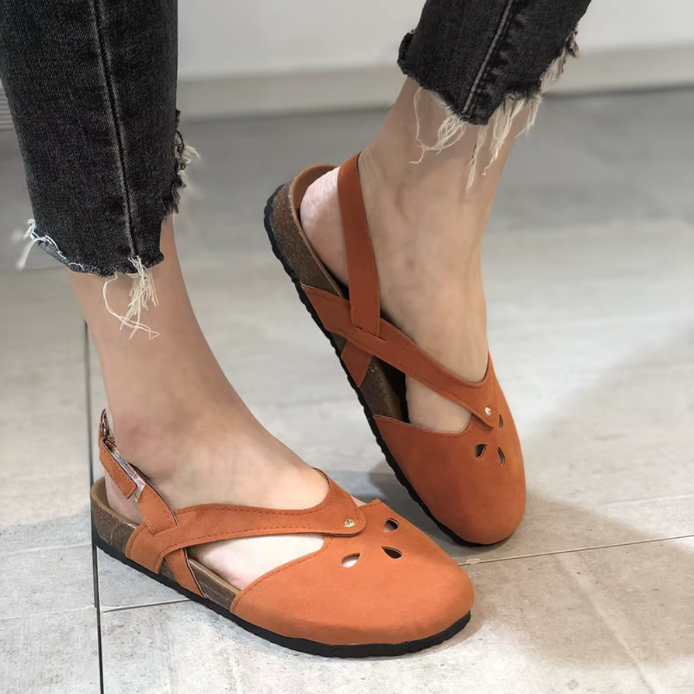 Women's flat sandals – Open toe – Cut-out detail – Soft sole – Adjustable support