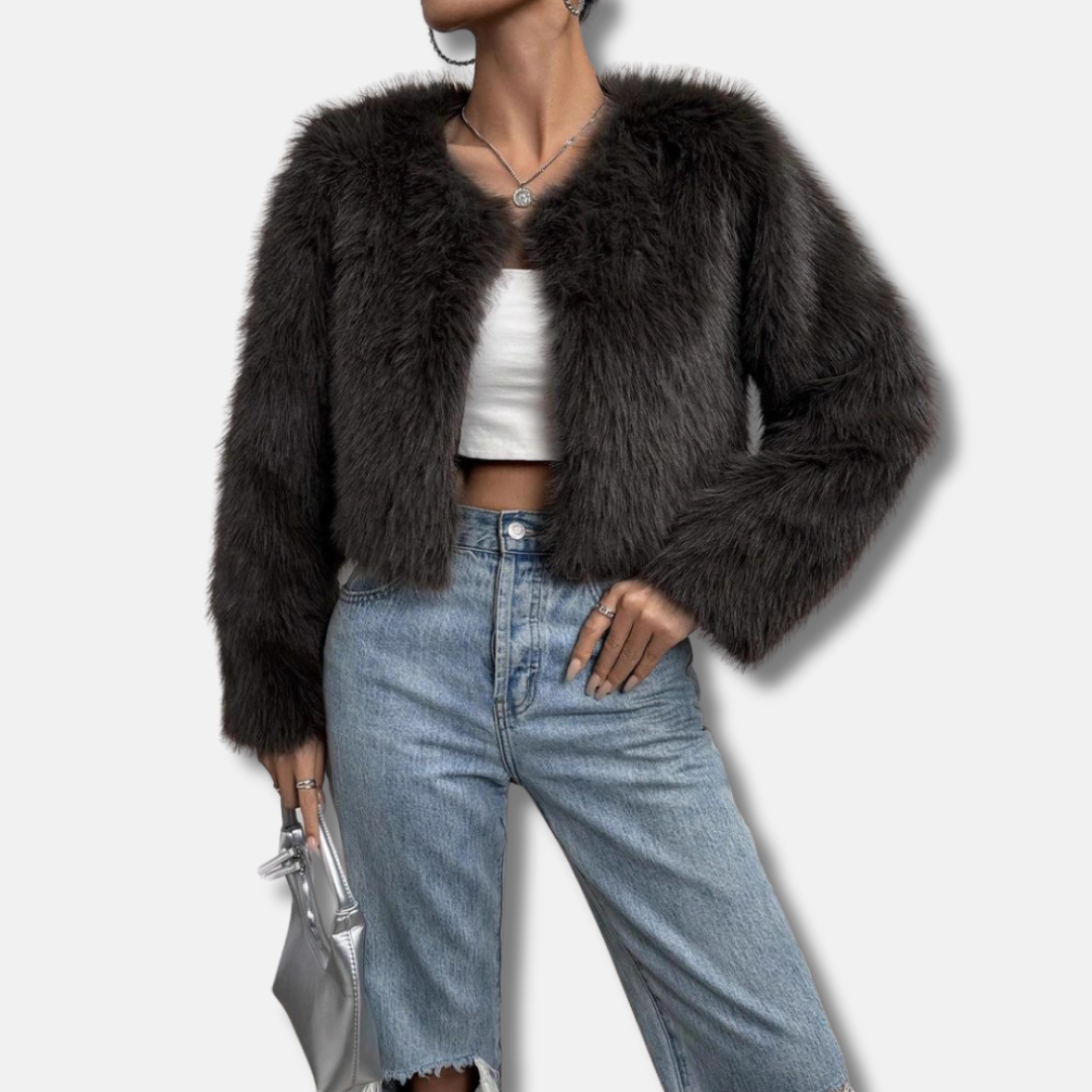 Women's Coat - Faux Fur - Relaxed Fit - Long Sleeves - Round Neck
