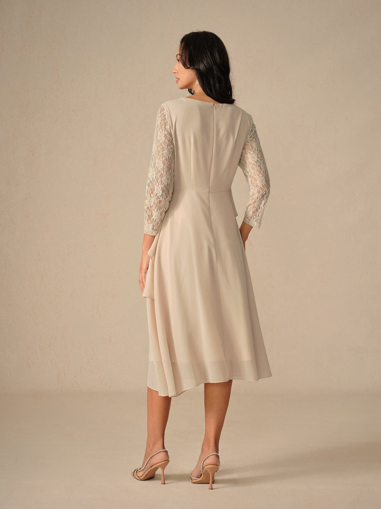 Robe femme midi – Coupe fluide – Manches dentelle – Chiffon superposé élégant