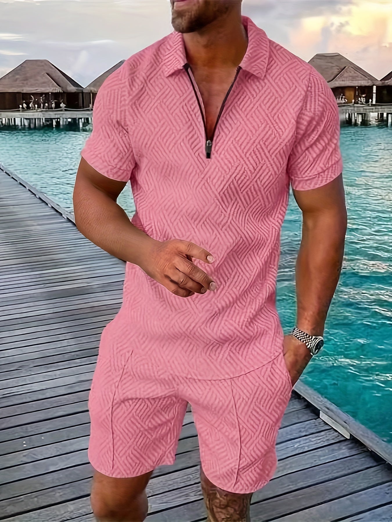 Men's short set – Relaxed fit – Zipper closure – Geometric pattern – Breathable fabric