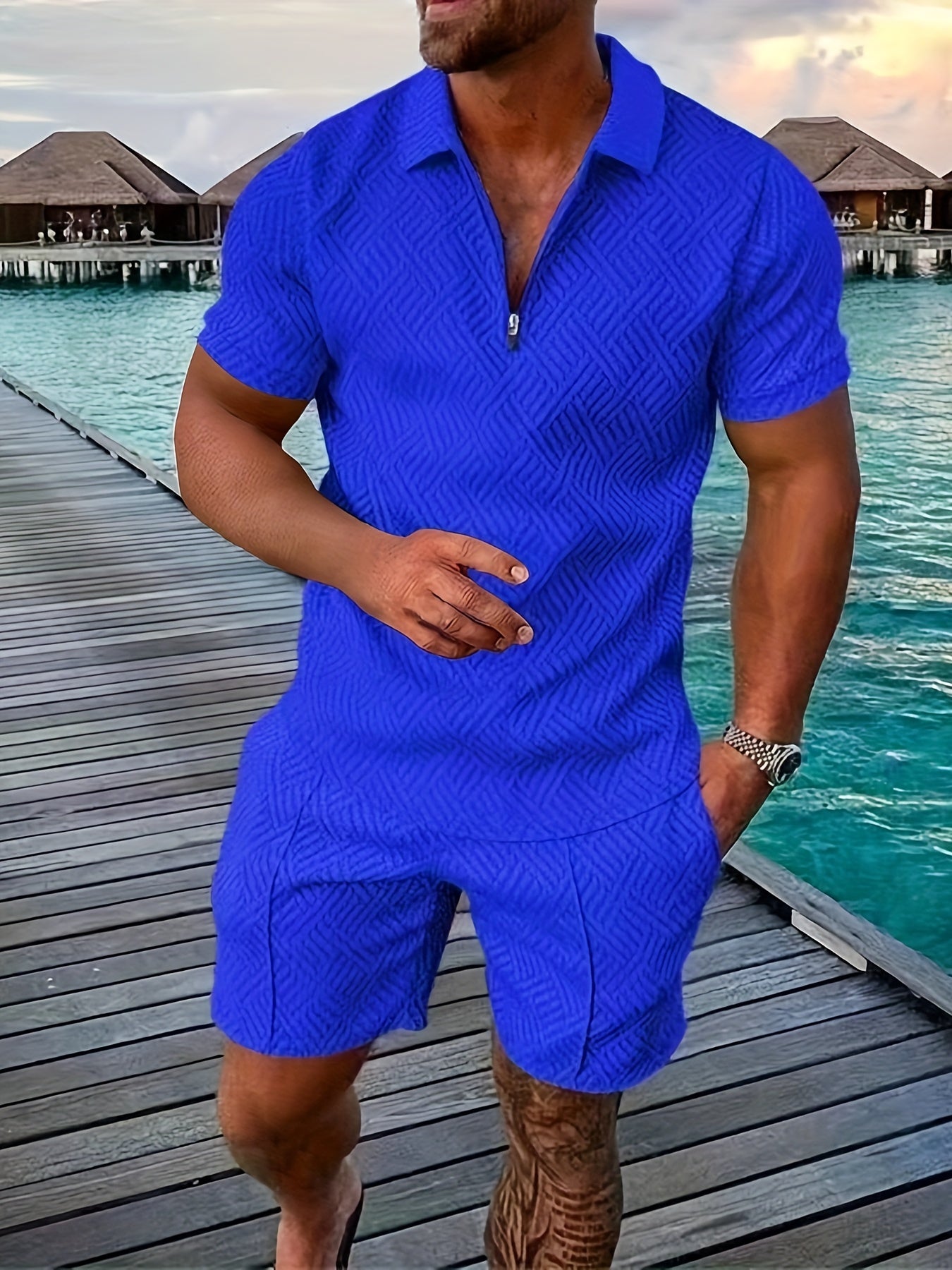 Men's short set – Relaxed fit – Zipper closure – Geometric pattern – Breathable fabric