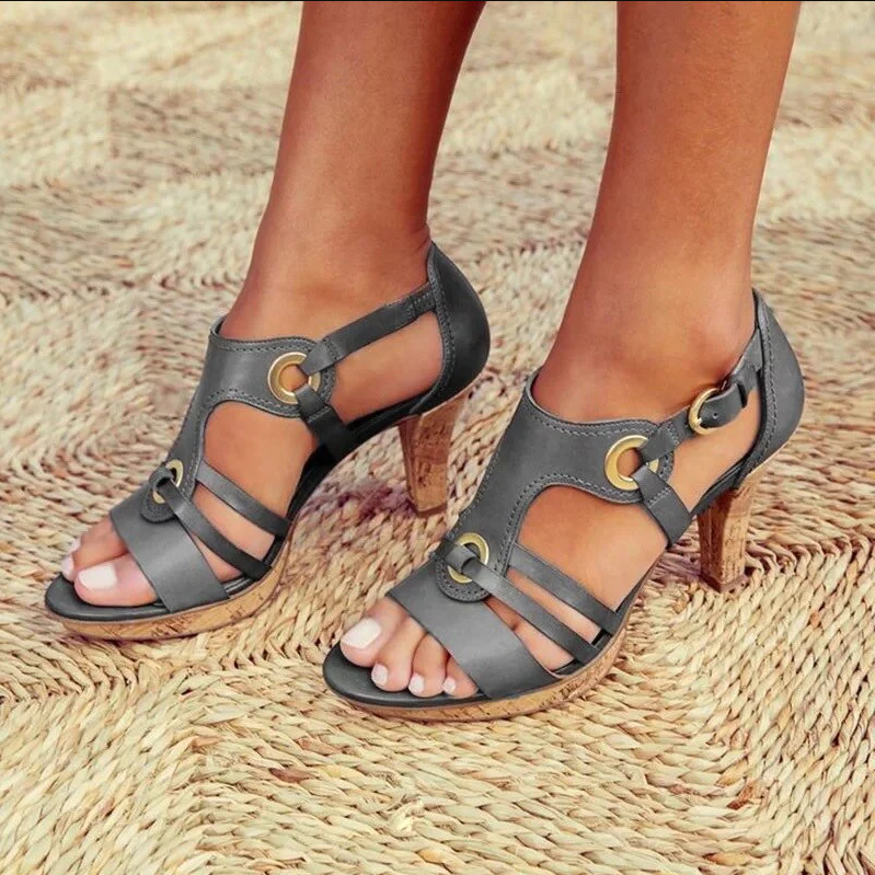 Women's sandals – Stable block heel – Adjustable strap – Elegant metallic details