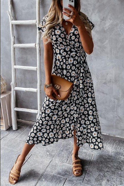 Women's midi dress – Flared cut – Short sleeves – Breathable fabric – Floral style