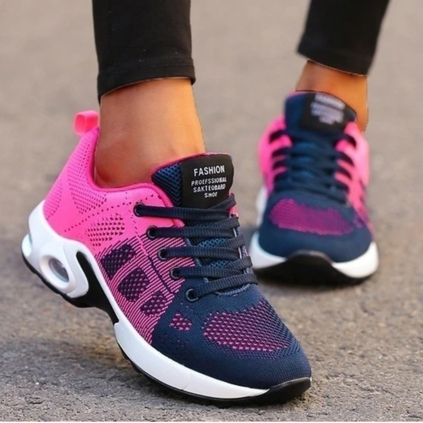 Women's running shoes – Breathable mesh – Cushioned sole – Low-top