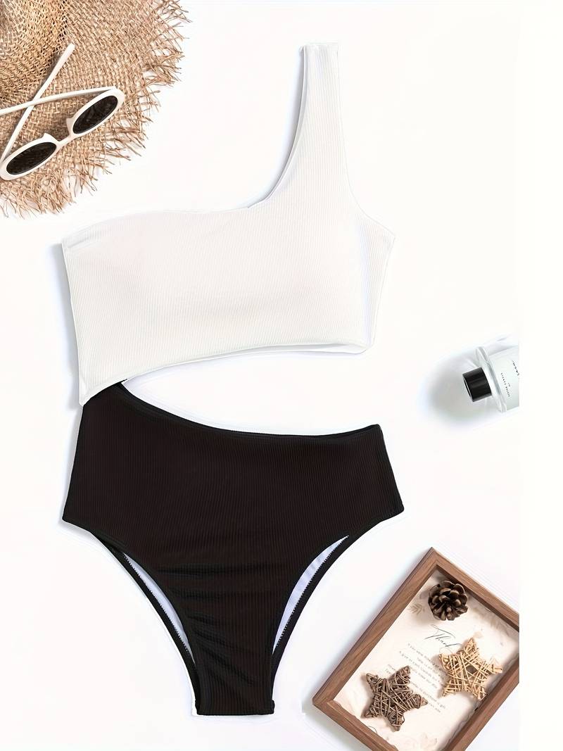 Women's swimsuit – Slim fit – Asymmetric neckline – Ribbed texture – High cut