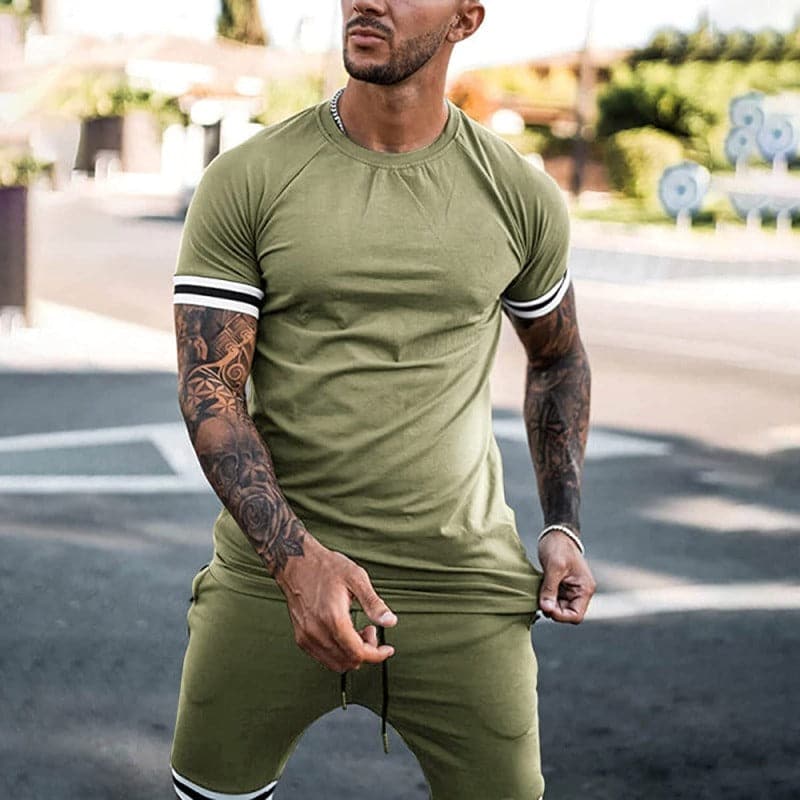Men's sports set – Slim fit – Breathable stretch fabric – T-shirt and shorts