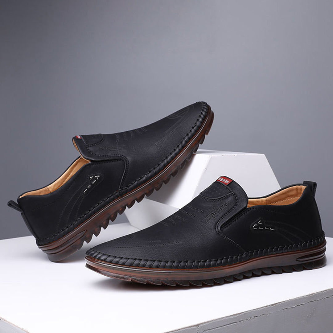 Men's moccasin shoes – Slip-on – Smooth finish – Lightweight comfort sole