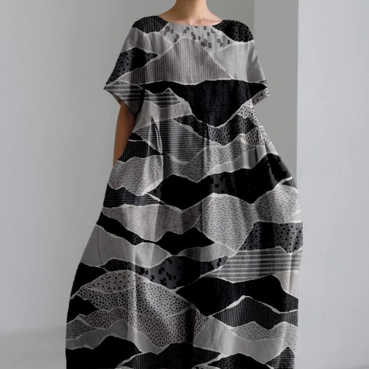 Women's dress – Oversized cut – Abstract artistic pattern – Maxi length