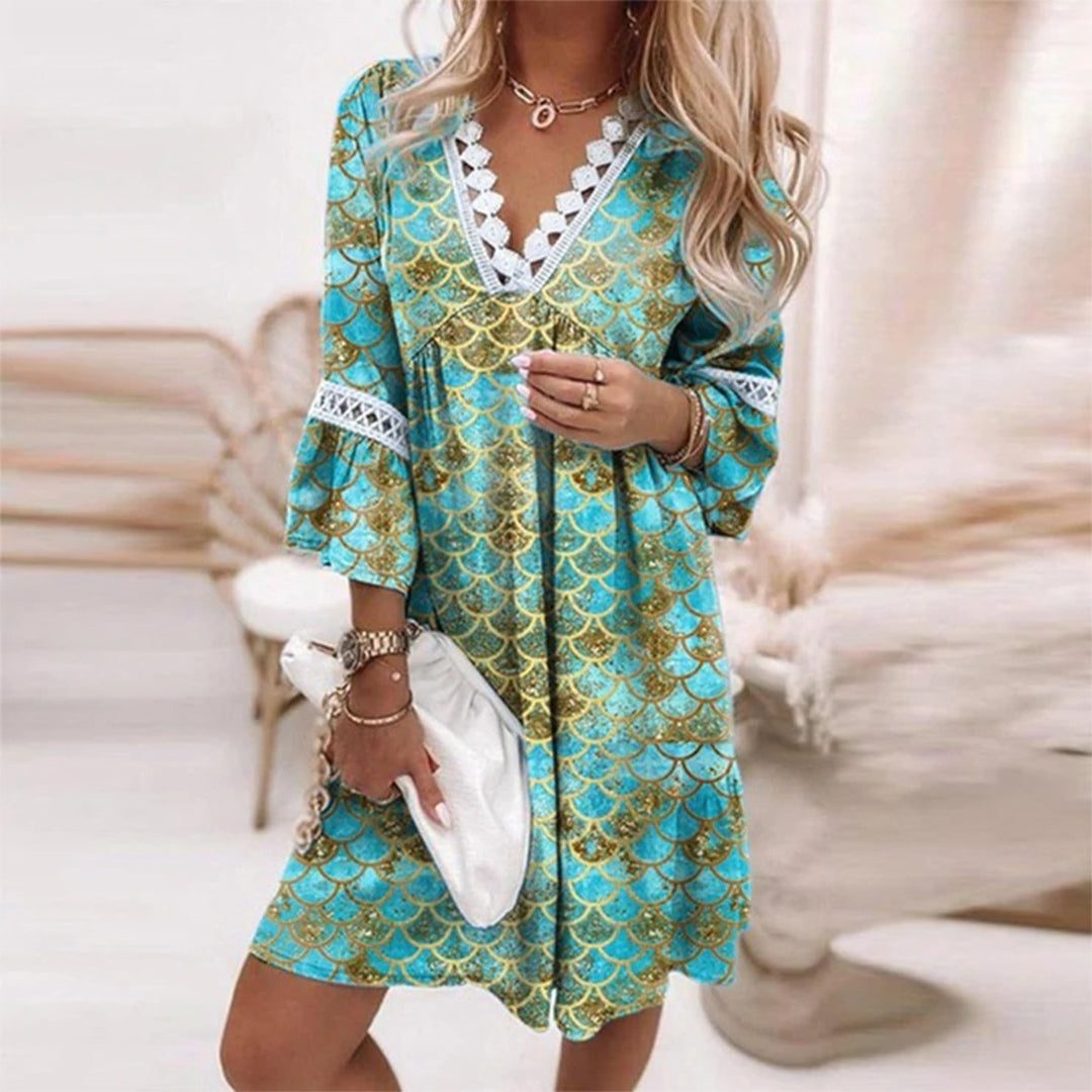 Women's dress – Flowing cut – Elegant lace – Breathable natural fibers