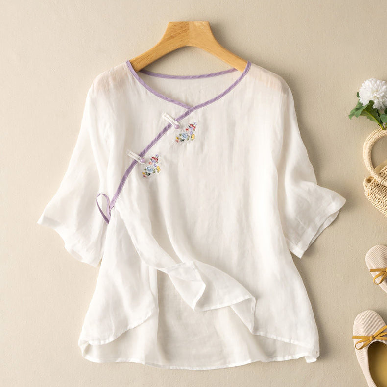Women's blouse – Loose fit – Short sleeves – Breathable fabric – Embroidered detail – Front tie