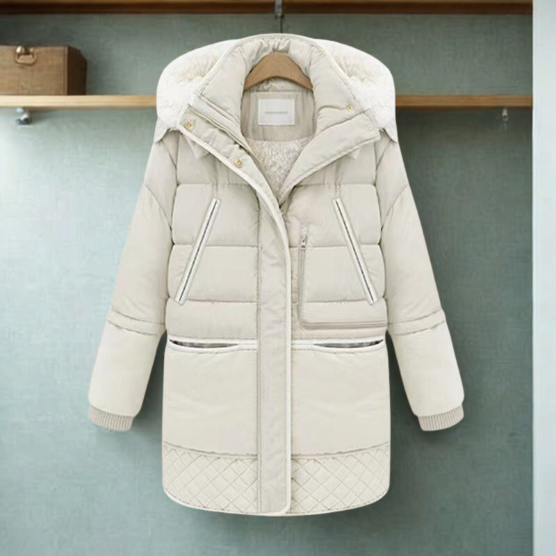 Women's Quilted Coat - Woven Fabric - Oversize Cut - Mid-Thigh Length