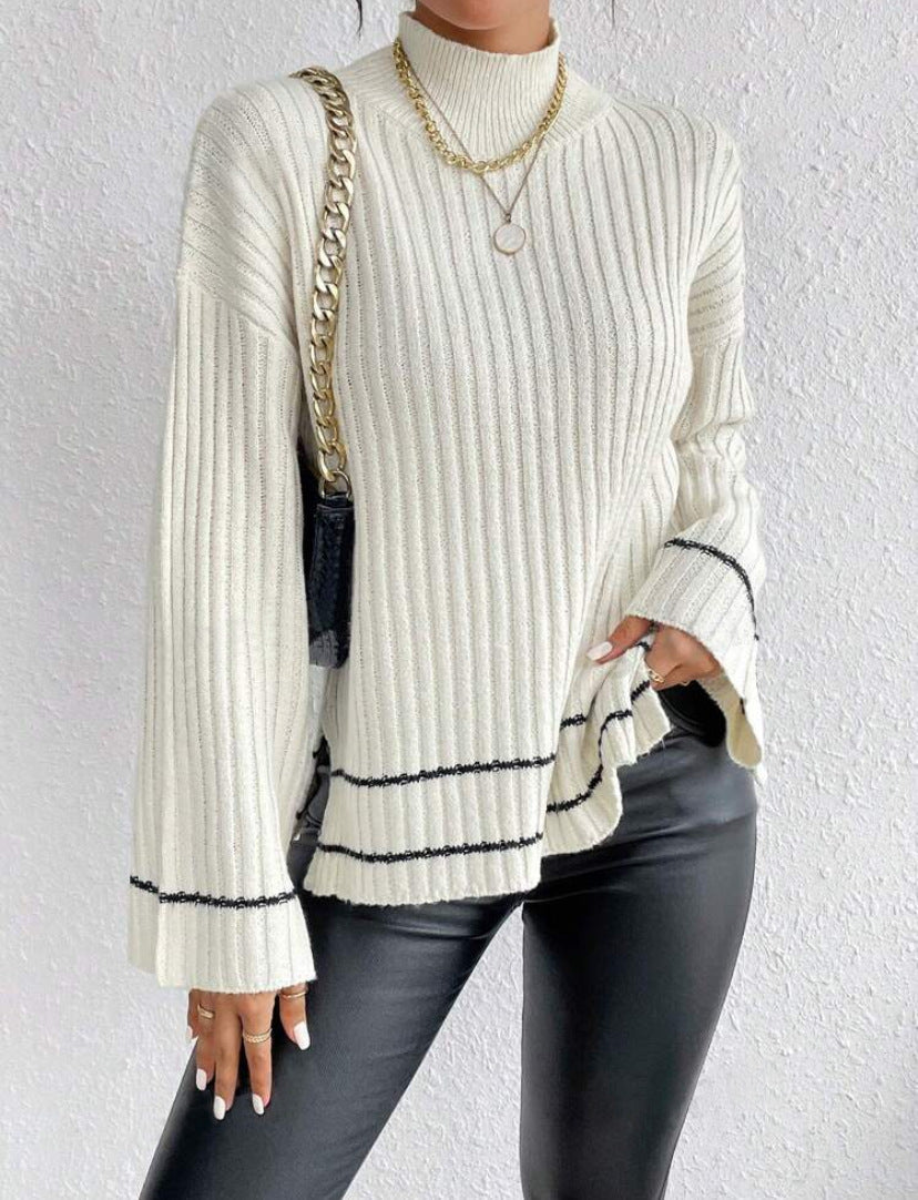 Pull femme en maille – Coupe oversize – Col montant – Manches longues – Rayures contrastées