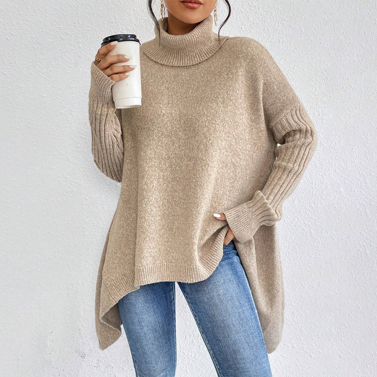 Pull Femme Col Roulé – Coupe Oversize – Ourlet Asymétrique