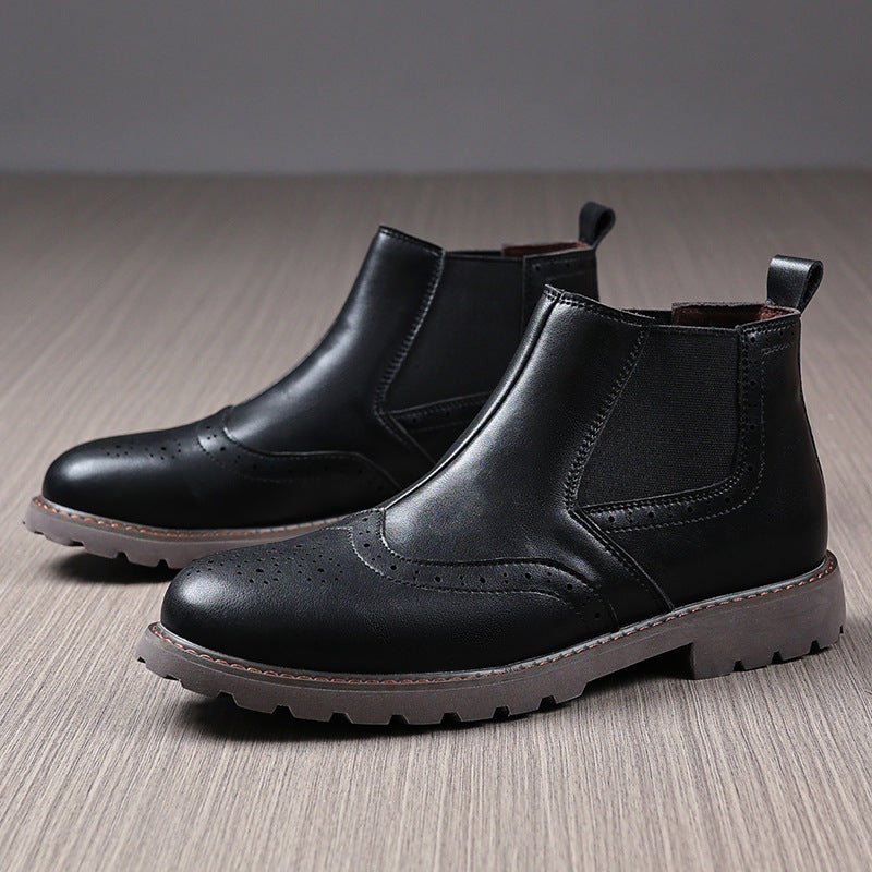 Men's Chelsea boots – Shiny – Brogue detail – Slip-on fit – Ankle