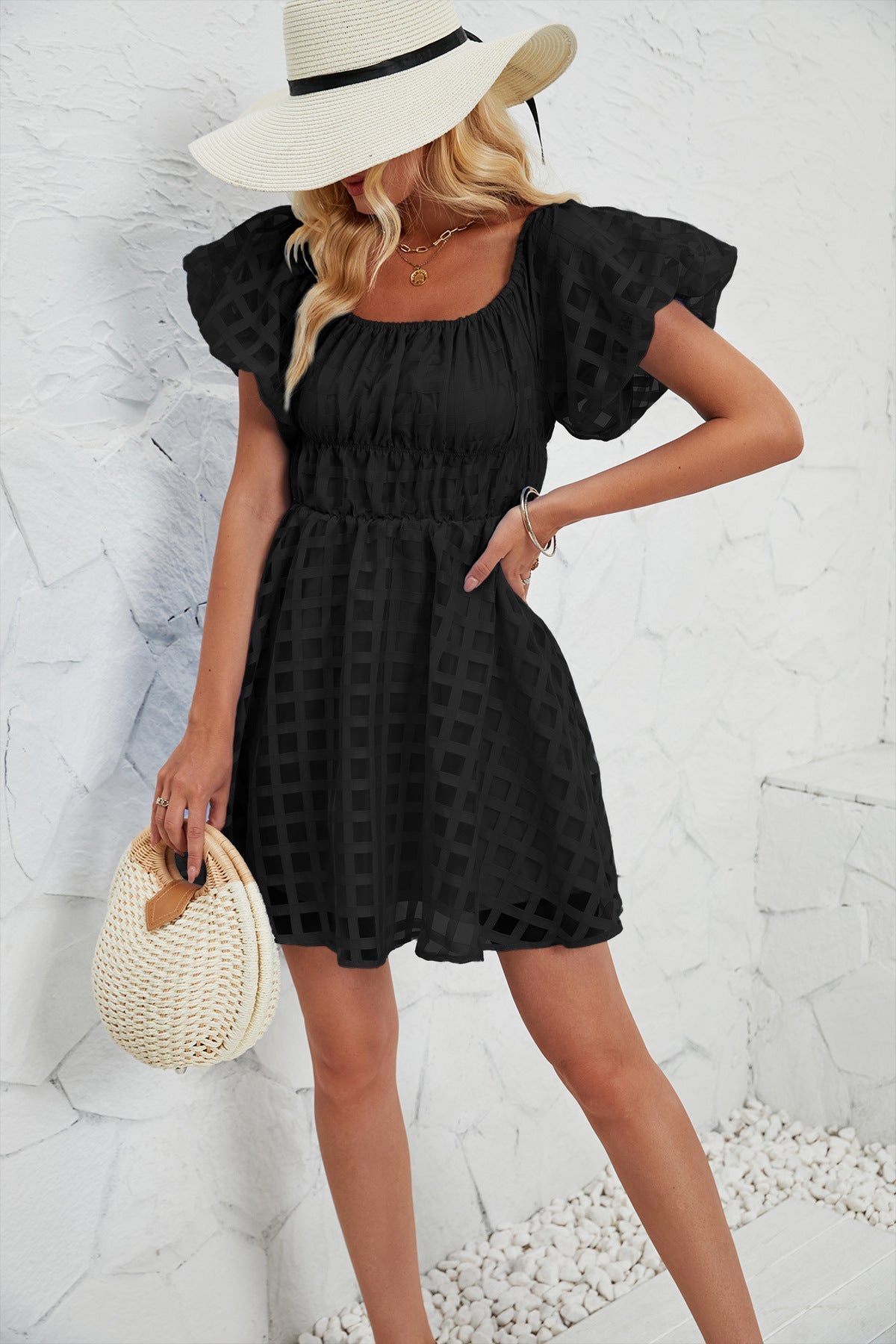 Short women's dress – Flowing cut – Puff sleeves – Square neckline – Airy fabric