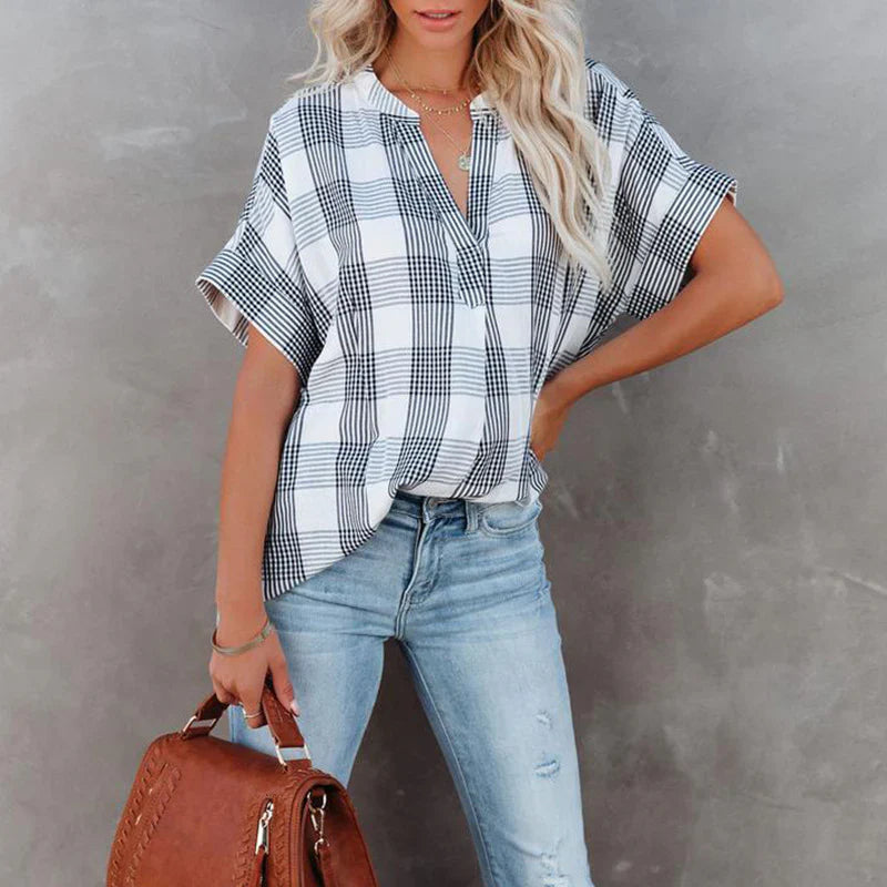 Women's blouse – Loose fit – Checkered pattern – Short sleeves – Lightweight cotton fabric