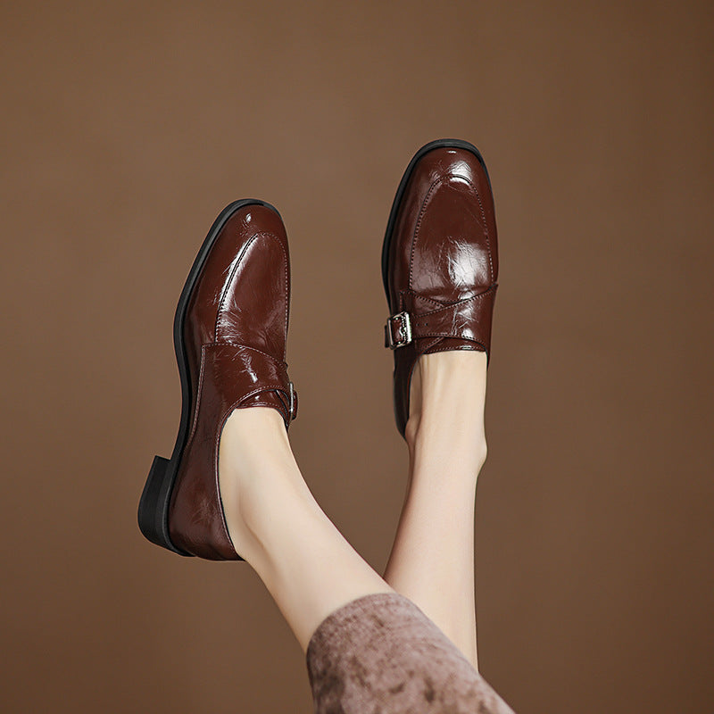 Women's loafers – Low heel – Buckle strap – Elegant textured finish