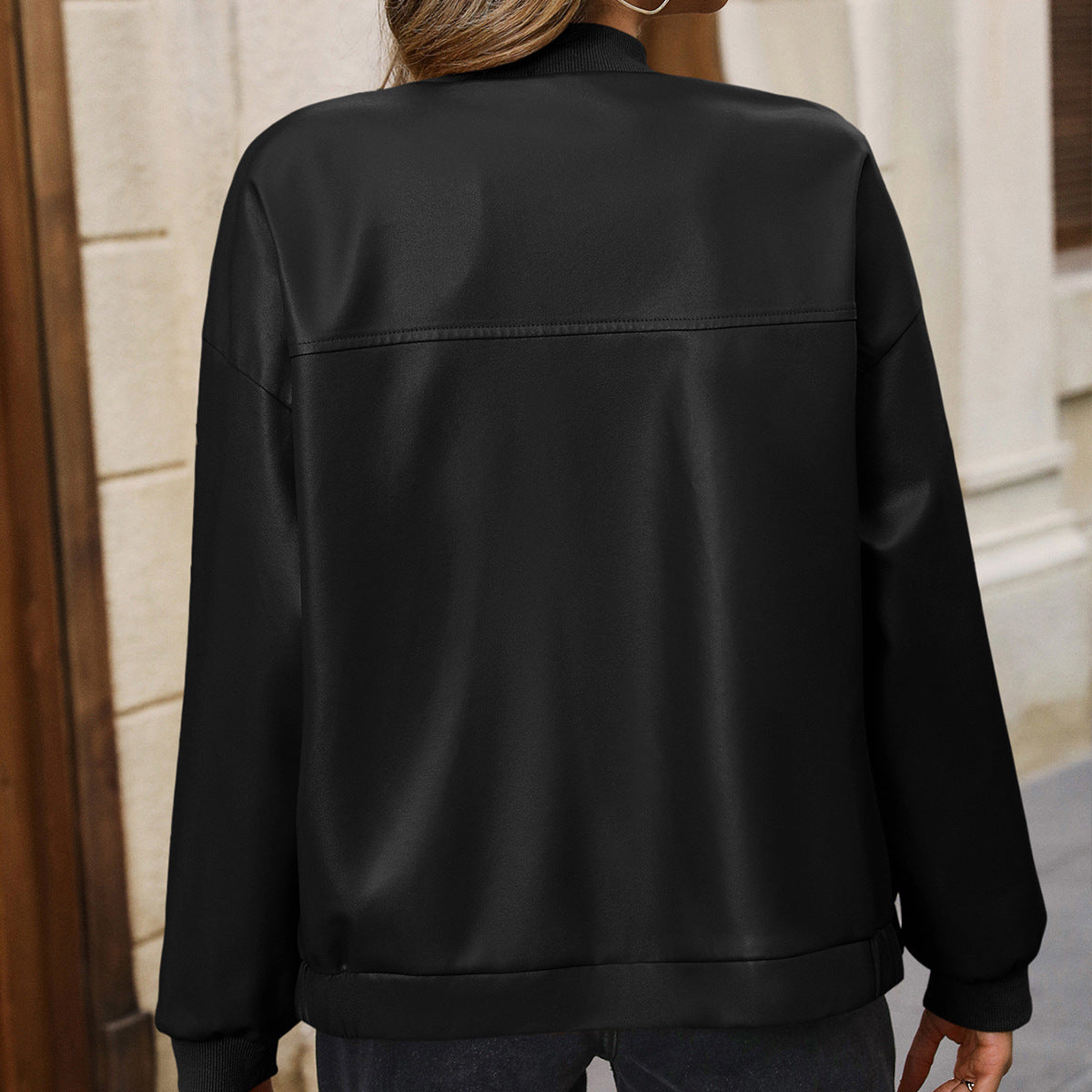Veste biker femme – Coupe courte – Fermeture zippée – Finition côtelée – Coupe relax