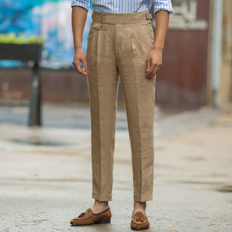 Men's slim trousers – High waist – Natural fibres – Pleats – Cuffed hem
