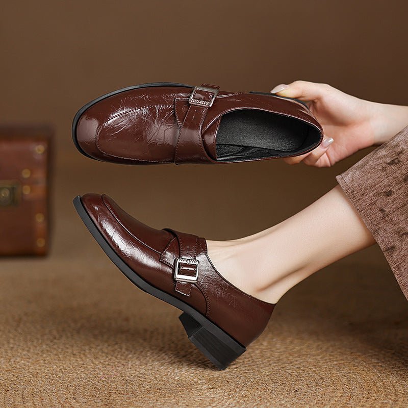 Women's loafers – Low heel – Buckle strap – Elegant textured finish
