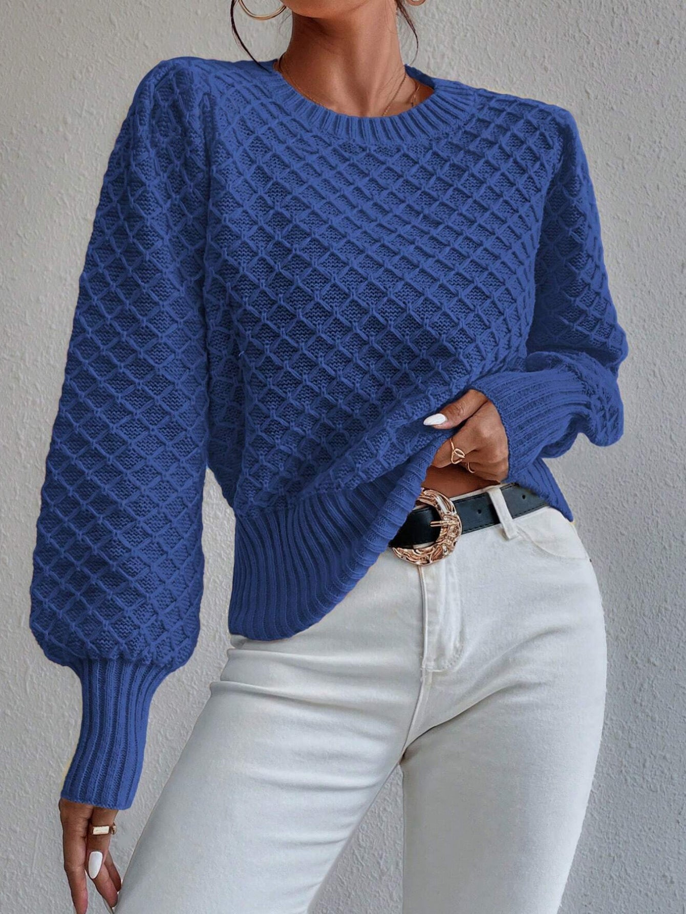 Pull femme – Tricot doux – Coupe décontractée – Col rond – Finition côtelée
