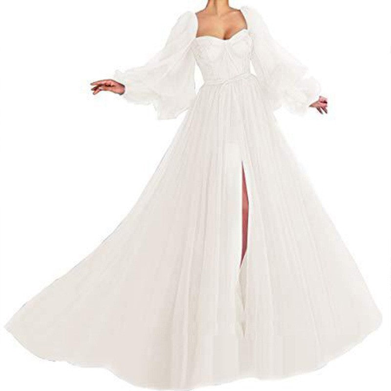 Women's evening dress – Sweetheart neckline – Voluminous sleeves – Side slit