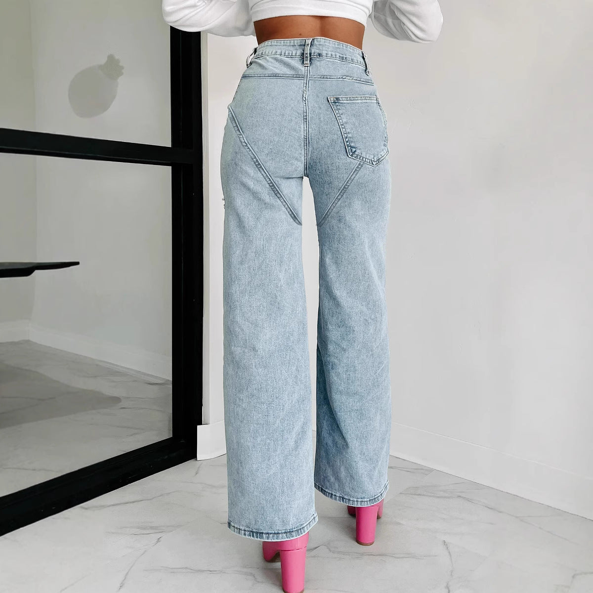 Jean droit femme – Taille haute – Détails déchirés – Chaîne décorative