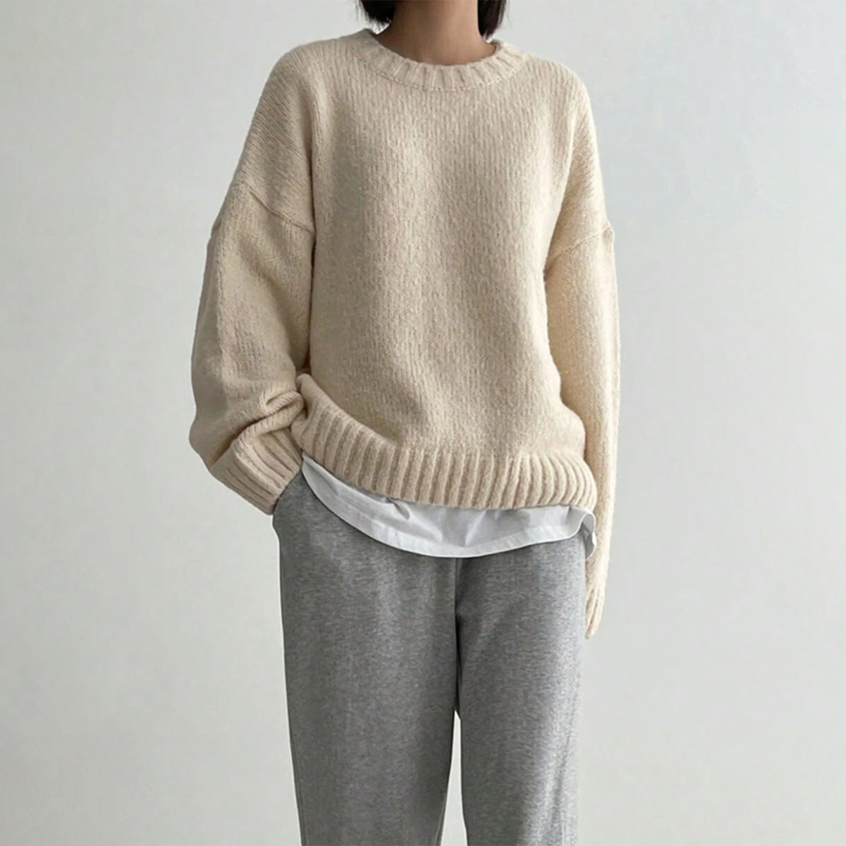 Pull femme – Coupe oversize – Maille douce – Épaules tombantes – Col rond
