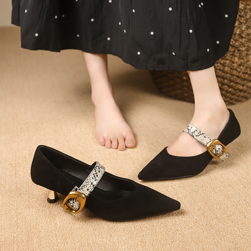 Chaussures Mary Jane Femme – Tissu Luxueux – Bout Pointu – Talon Moyen – Bride à Boucle
