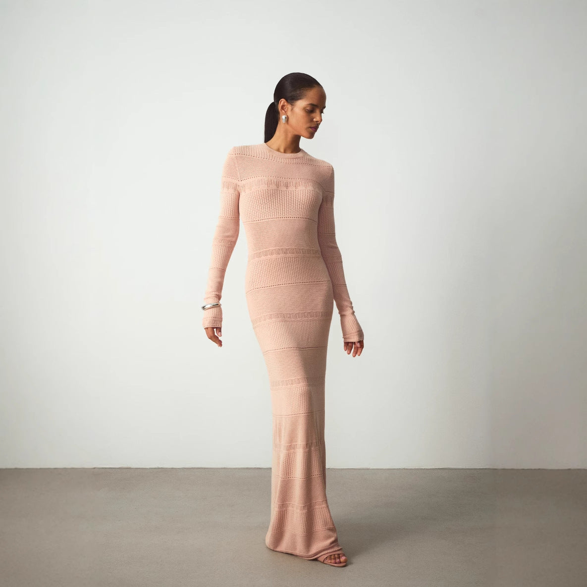 Robe longue femme – Coupe moulante – Maille côtelée douce – Manches longues – Col rond