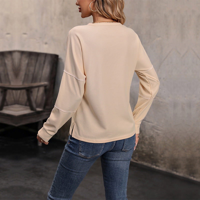 Haut femme en maille – Coupe décontractée – Manches longues – Col rond – Boutonné