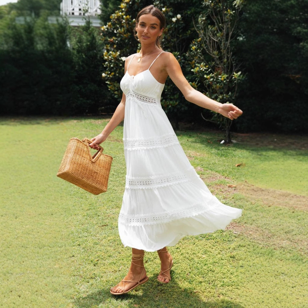 Robe femme – Coupe fluide – Bretelles fines – Jupe à volants – Dentelle délicate