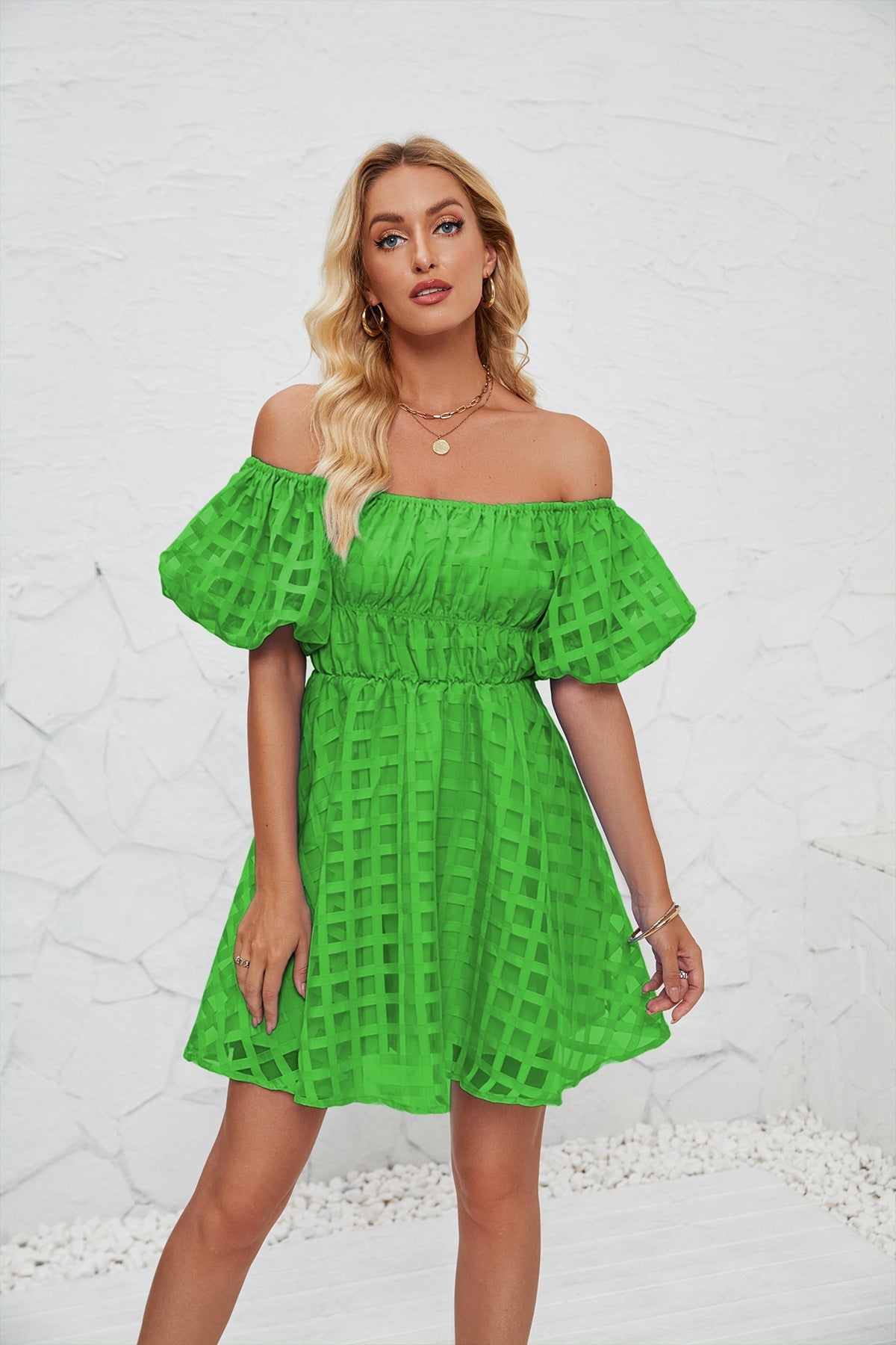 Short women's dress – Flowing cut – Puff sleeves – Square neckline – Airy fabric