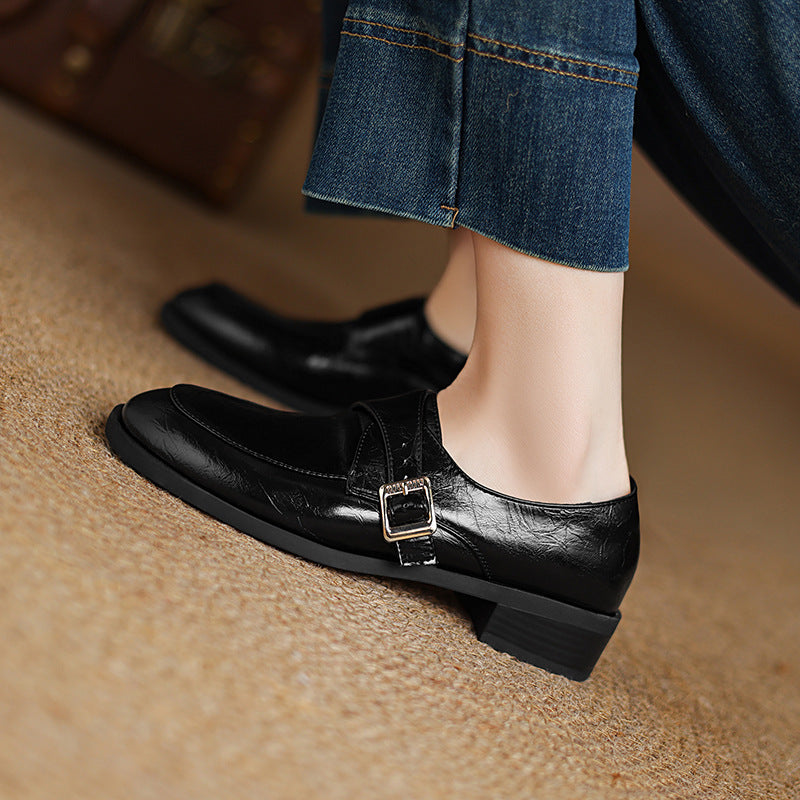 Women's loafers – Low heel – Buckle strap – Elegant textured finish