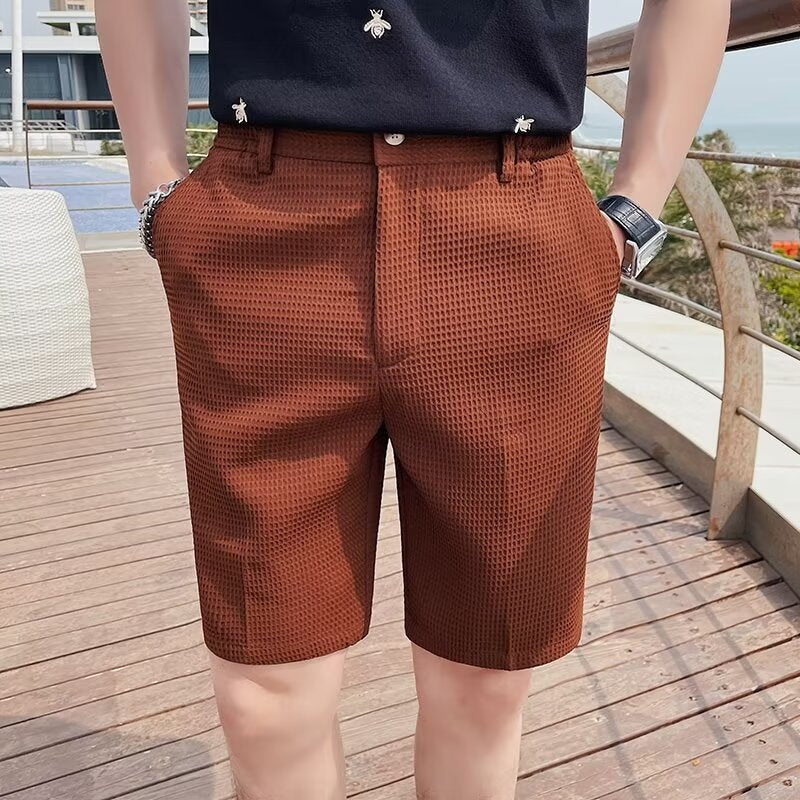 Men's shorts – Slim fit – Textured fabric – Button closure – Knee length