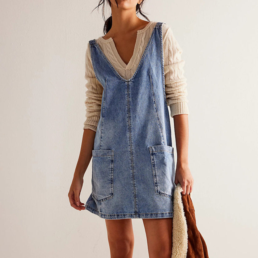 Women's Mini Dress – Loose Fit – Plunging Neckline – Sleeveless – Natural Fibers