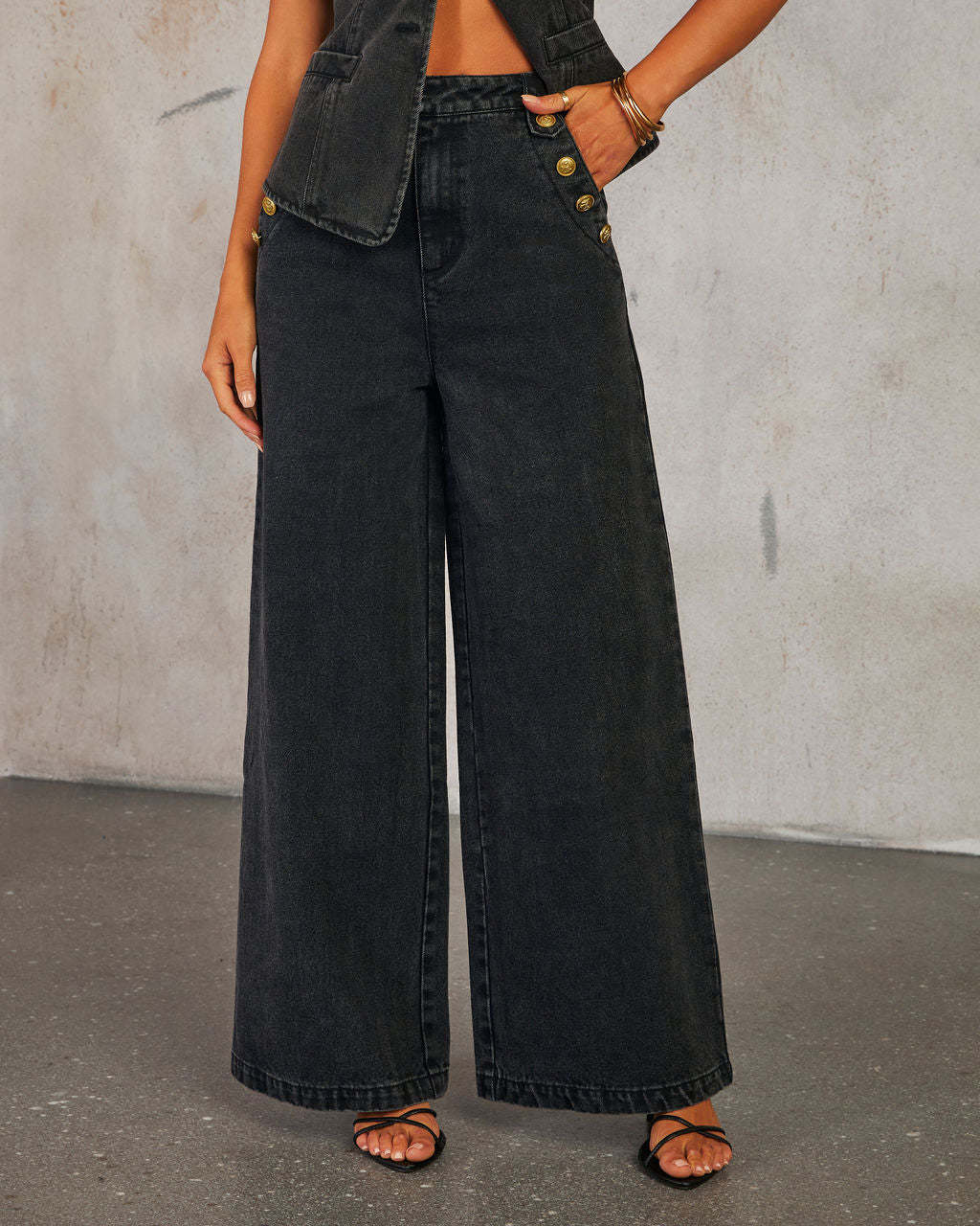 Gilet en jean femme – Coupe cintrée – Sans manches – Boutons métalliques – Longueur taille