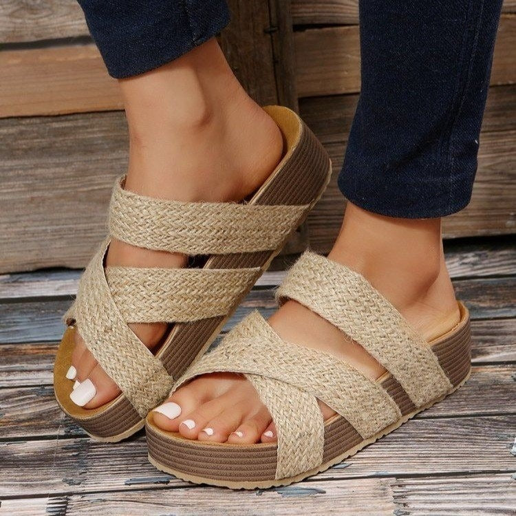 Women's sandals – Wedge sole – Braided criss-cross straps – Open-toe comfort