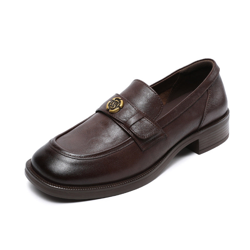 Mocassins Femme – Coupe Slim – Bout Mocassiné – Détail Camélia – Talon Plat