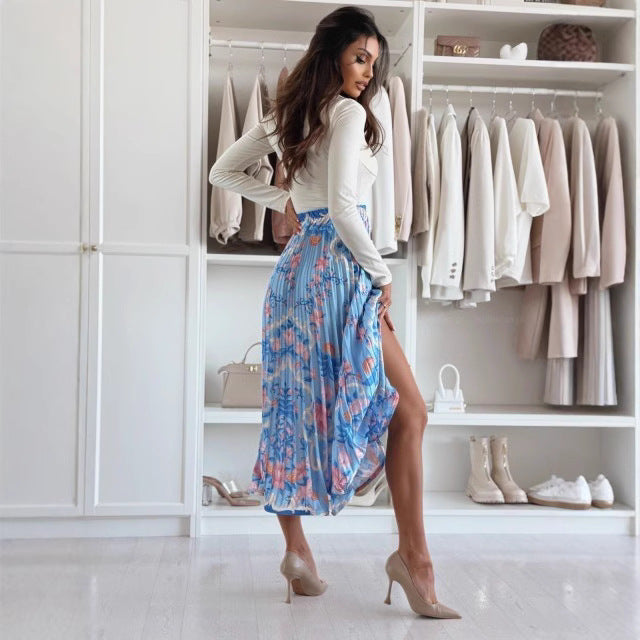 Women's midi skirt – High waist – Flared pleated – Slit