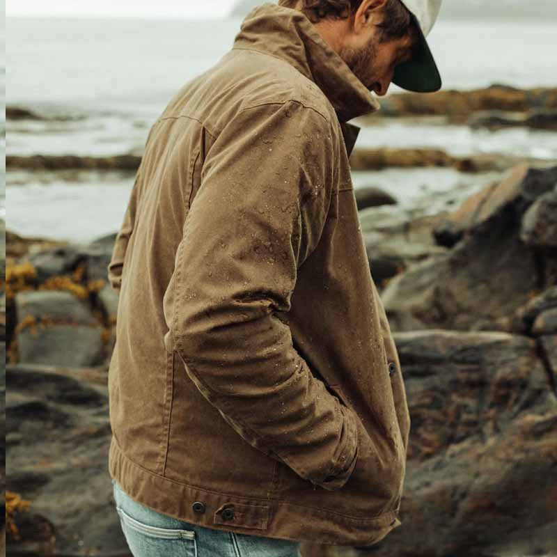 Veste utilitaire homme – Coupe décontractée – Tissu résistant – Col montant – Poches à rabat