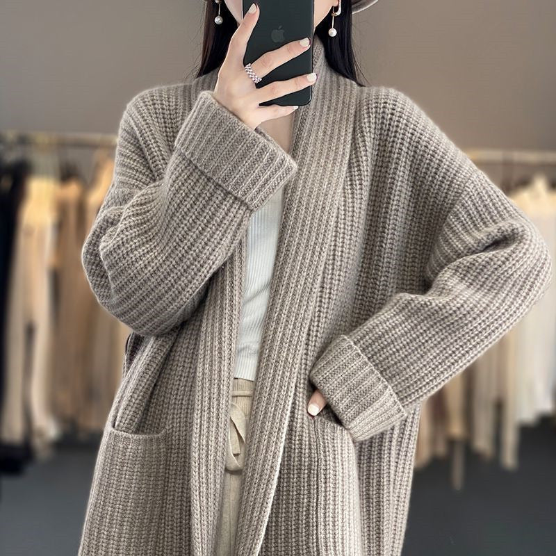 Cardigan femme – Maille épaisse – Coupe oversize – Manches longues – Poches plaquées