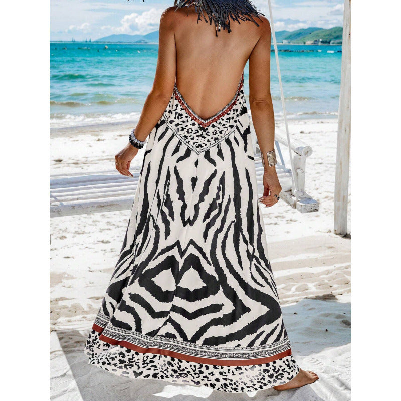 Women's long dress – Flared cut – Bold patterns – Thin straps