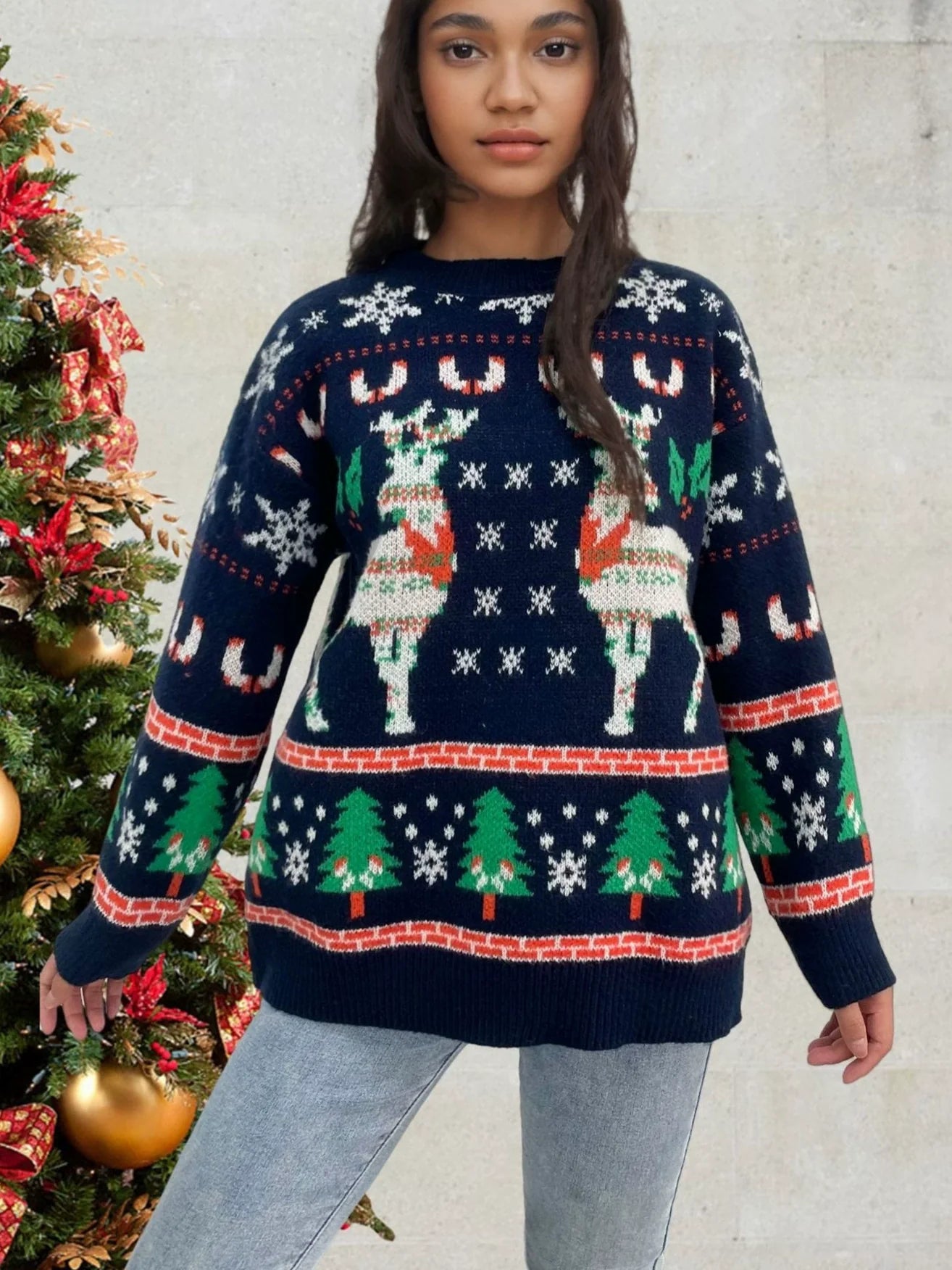 Women's sweater – Wool knit – Relaxed fit – Deer and snowflake motifs – Hip length