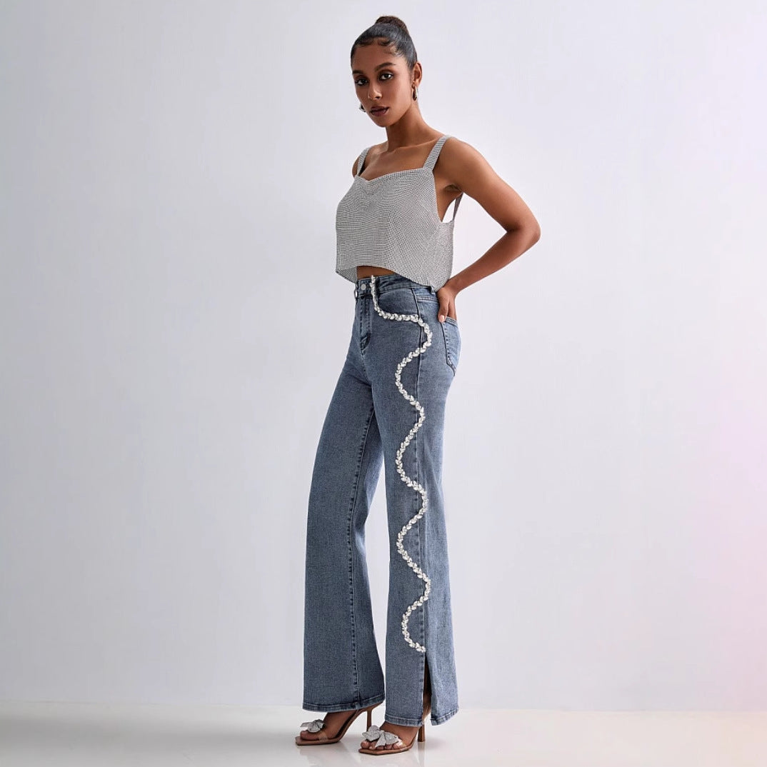Jean droit femme – Coupe décontractée – Détail strass – Longueur cheville