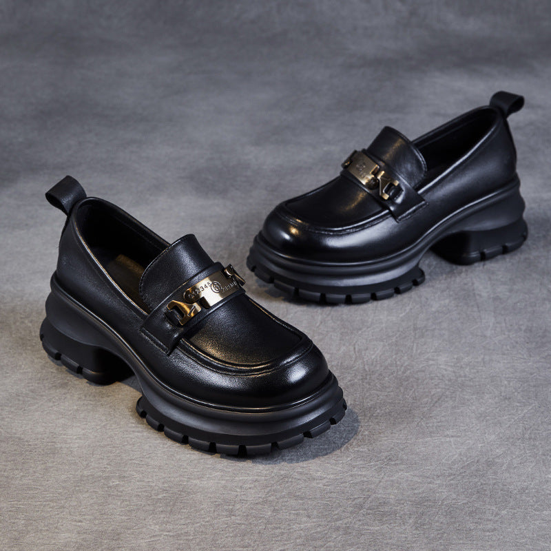 Mocassins femme – Cuir lisse – Semelle plateforme épaisse – Détail métallique élégant