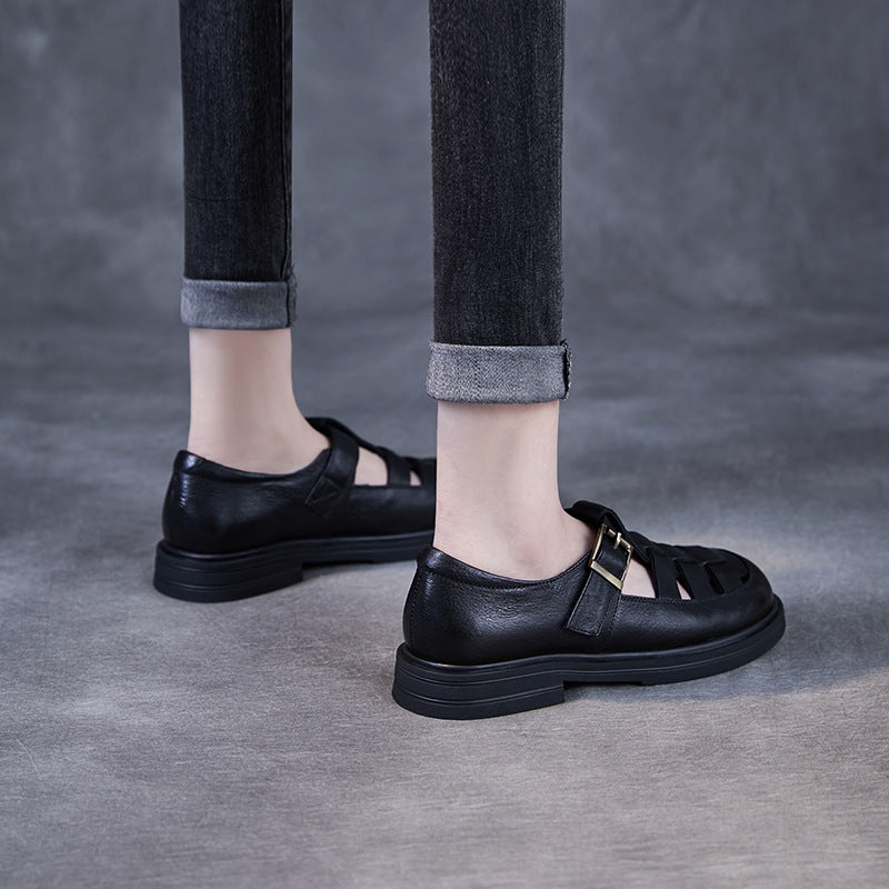Women's flat sandals – Roman style – Cut-out design with buckle strap
