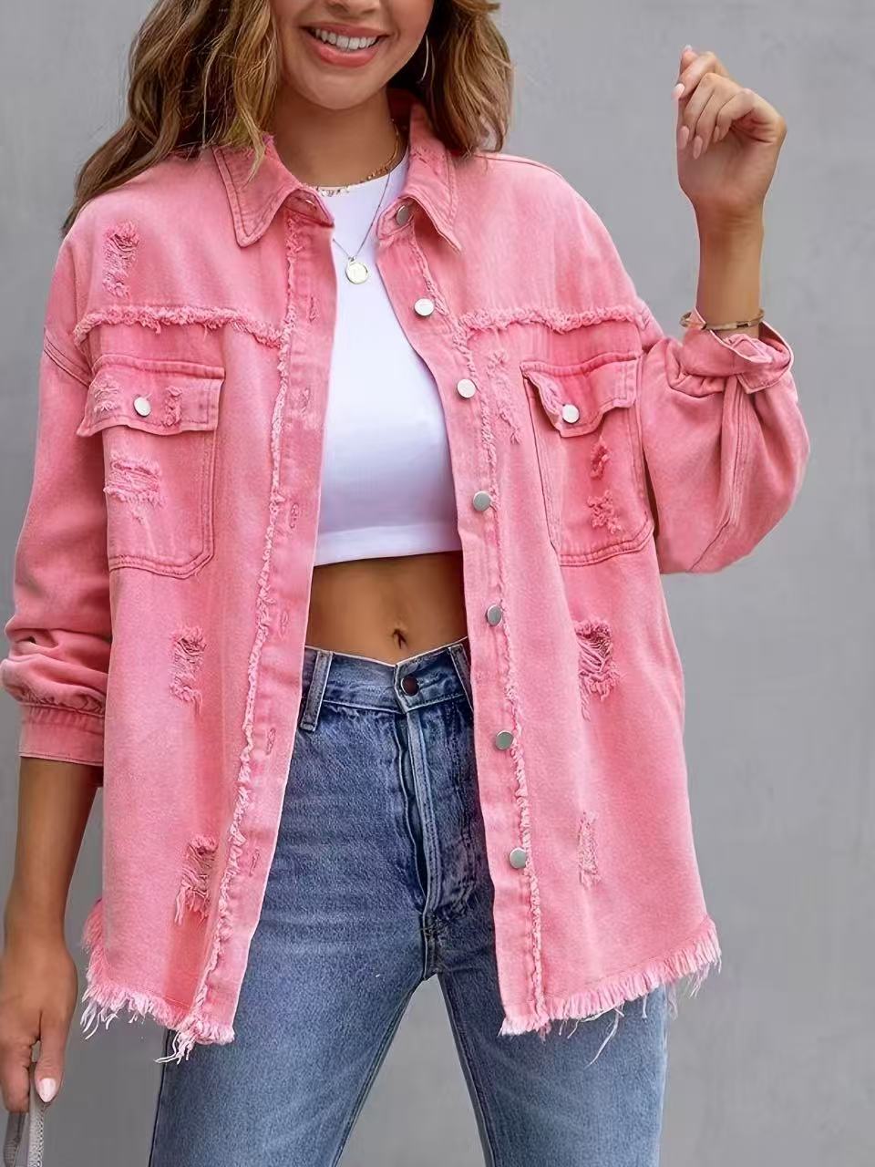 Veste en jean femme – Coupe oversize – Longueur mi-longue – Détails usés et effilochés