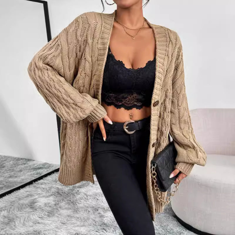 Gilet Femme – Coupe Oversize – Maille Torsadée – Décolleté V – Boutonnage Frontal